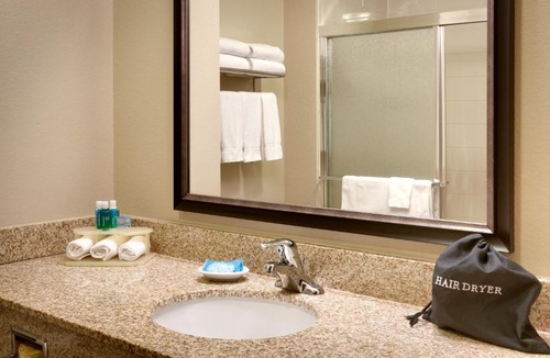 Sunset Heights Hotel | Holiday Inn Express & Suites Orem-North Provo