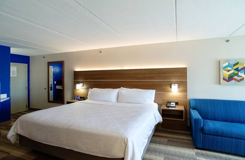 Tempe Hotel | Holiday Inn Express & Suites Tempe by IHG