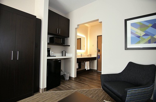 Ashland Hotel | Holiday Inn Express & Suites Ashland by IHG