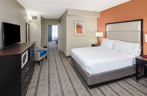 Gwinnett Place Hotel | Holiday Inn Express & Suites Atlanta NE - Duluth by IHG