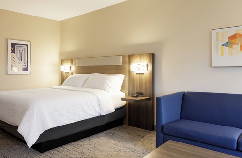 Keizer Hotel | Holiday Inn Express & Suites Salem North - Keizer by IHG