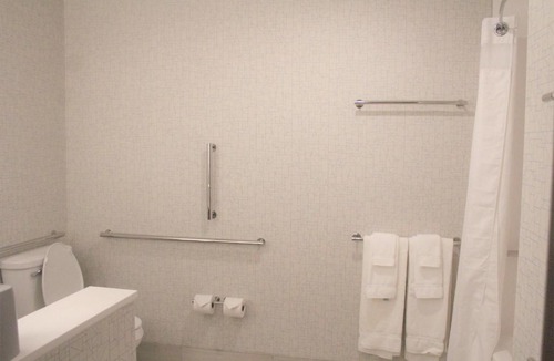 Kokomo Hotel | Holiday Inn Express & Suites - Kokomo South by IHG