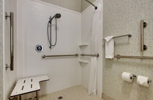 Morris Hotel | Holiday Inn Express & Suites Morris by IHG