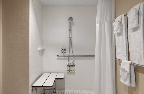 Encanto Hotel | Holiday Inn Express & Suites Phoenix Midtown by IHG
