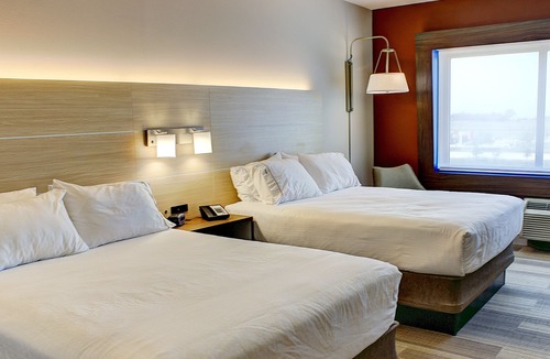 Spencer Hotel | Holiday Inn Express & Suites Spencer by IHG