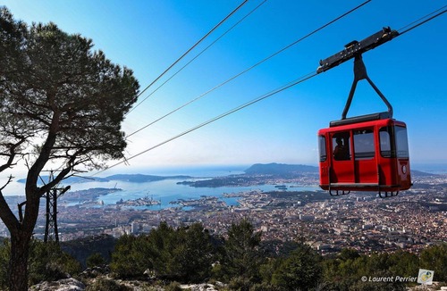 Toulon Hotel | Holiday Inn Express Toulon - Est by IHG