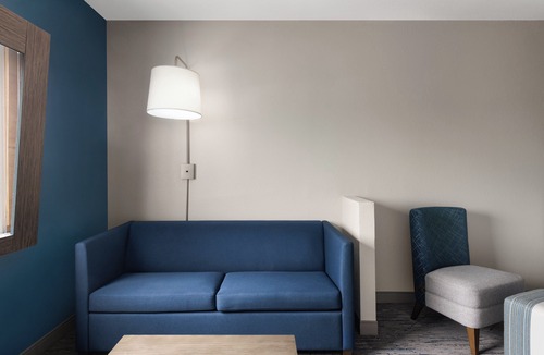 Boynton Beach Hotel | Holiday Inn Express & Suites Boynton Beach West by IHG