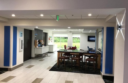 Fleming Island Hotel | Holiday Inn Express & Suites. by IHG