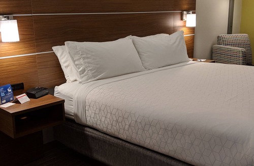 Pounding Mill Hotel | Holiday Inn Express & Suites Claypool Hill (Richlands Area) by IHG