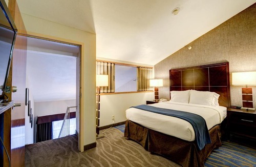 Rancho Bernardo Hotel | Holiday Inn Express San Diego - Rancho Bernardo, an IHG Hotel