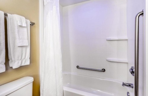 Silver Springs Hotel | Holiday Inn Express and Suites Silver Springs - Ocala by IHG