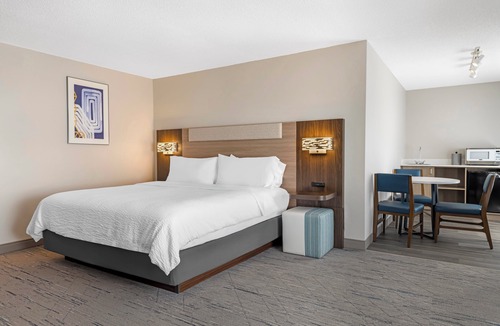 St Croix Falls Hotel | Holiday Inn Express St. Croix Valley by IHG
