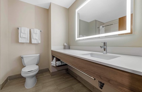 St Croix Falls Hotel | Holiday Inn Express St. Croix Valley by IHG