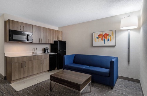 White Bear Lake Hotel | Holiday Inn Express & Suites Vadnais Heights by IHG
