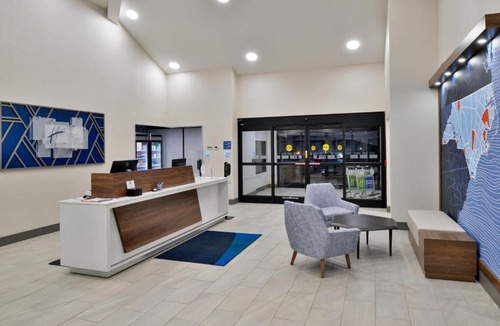 Winston - Salem Hotel | Holiday Inn Express Winston-Salem Medical Ctr Area