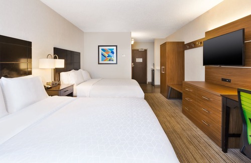 Waldorf Hotel | Holiday Inn Express Waldorf by IHG