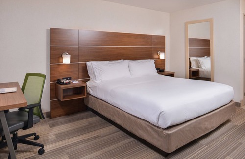 Westley Hotel | Holiday Inn Express Westley by IHG