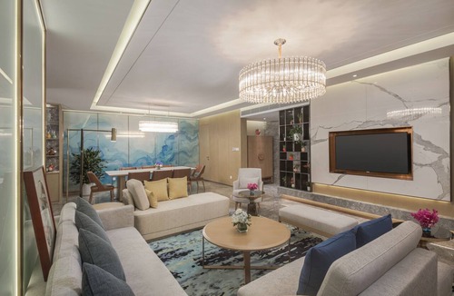 Jinshui District Hotel | Holiday Inn Express Zhengzhou Longzi Lake by IHG