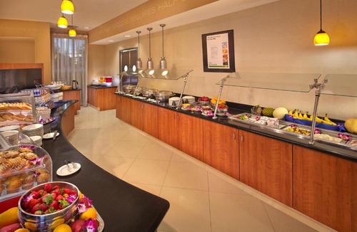 Deerwood Hotel | Holiday Inn Jacksonville E 295 Baymeadows by IHG