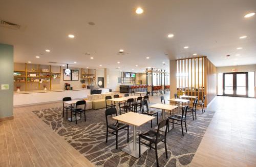 Kansas City Hotel | Holiday Inn - Kansas City - Northeast by IHG