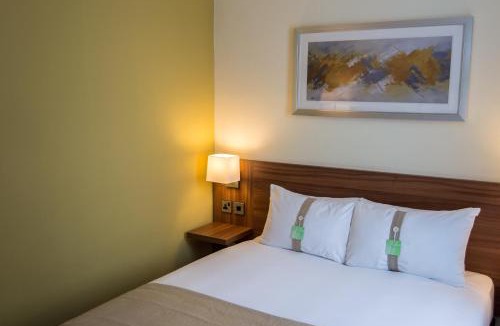Garforth Hotel | Holiday Inn Leeds Garforth by IHG