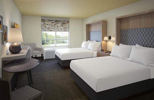 Kenner - Louis Armstrong International Airport Hotel | Holiday Inn - New Orleans Airport North by IHG