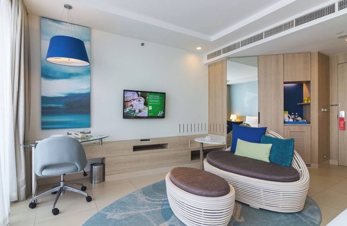 Pattaya Bay Hotel | Holiday Inn Pattaya by IHG