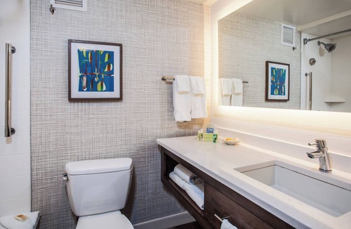 Lake George Hotel | Holiday Inn Resort Lake George - Adirondack Area by IHG