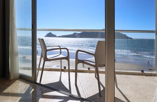 Zona Dorada Hotel | Holiday Inn Resort Mazatlan by IHG