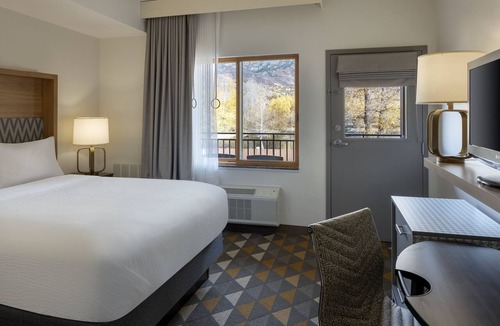 Steamboat Springs Hotel | Holiday Inn Steamboat Springs by IHG