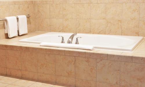 Stevens Point Hotel | Holiday Inn Stevens Point - Convention Center by IHG