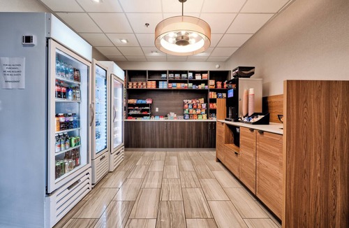 South End Hotel | Holiday Inn Tacoma Mall by IHG