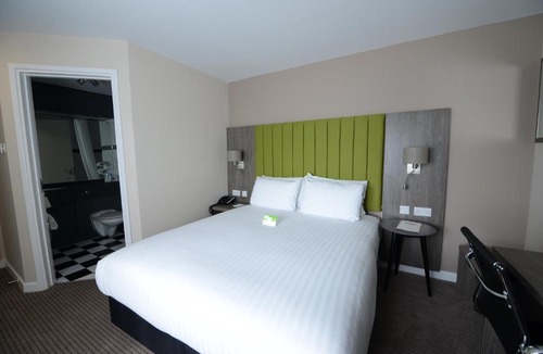Wolverhampton Hotel | Holiday Inn Wolverhampton - Racecourse by IHG