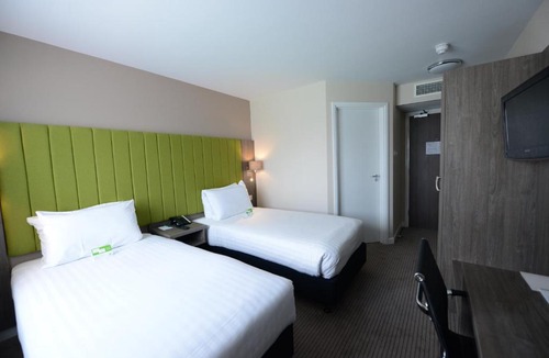 Wolverhampton Hotel | Holiday Inn Wolverhampton - Racecourse by IHG