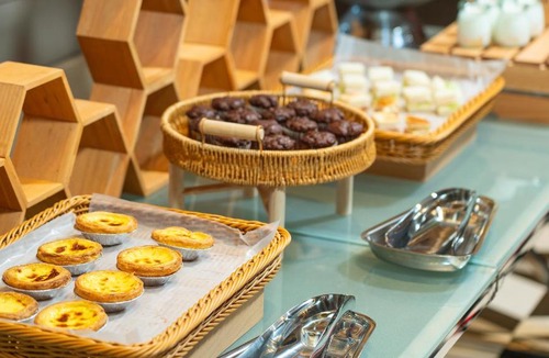 Caidian District Hotel | Holiday Inn Wuhan Houguan Lake by IHG