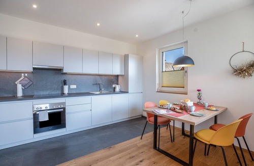 St. Michael/San Michele Apartment | Holiday Apartment 'Meine Bleibe - Terra' with Mountain View, Garden & Wi-Fi
