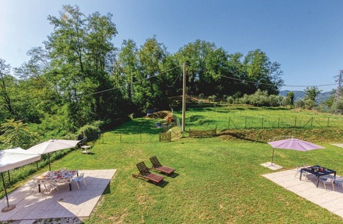 Carrara House | Holiday Leonardo