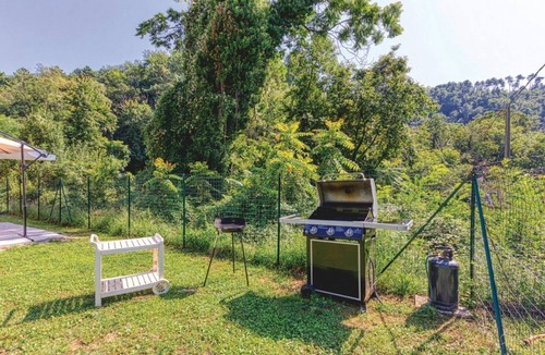 Carrara House | Holiday Leonardo