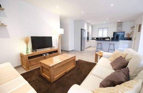Plan-d'Orgon House | Holiday rental with pool in the Alpilles for 6 people