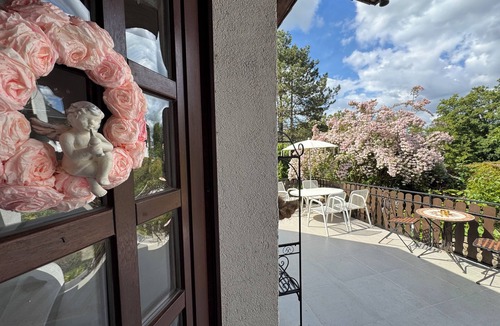 Oberweisenborn Apartment | Holiday rental with 2 bedrooms, private terrace and garden, Wifi, Pet-friendly