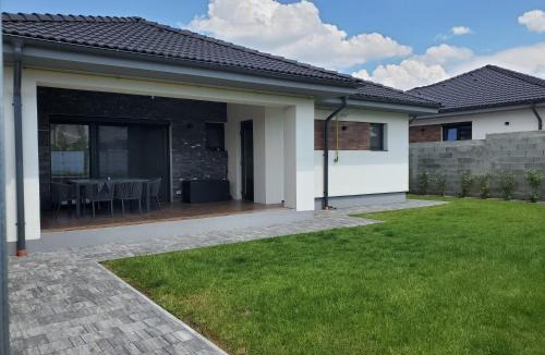 Sinmartin House | Holiday Residences Baile Felix 1 Mai
