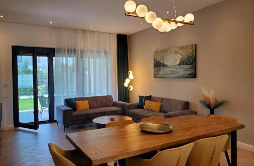 Sinmartin House | Holiday Residences Baile Felix 1 Mai
