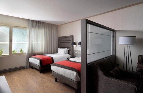 Ilisia Hotel | Holiday Suites