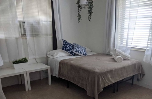 Poinciana Park Apartment | Holidays Sale | 20-40% discounts | Beach 6min | Downtown 4min