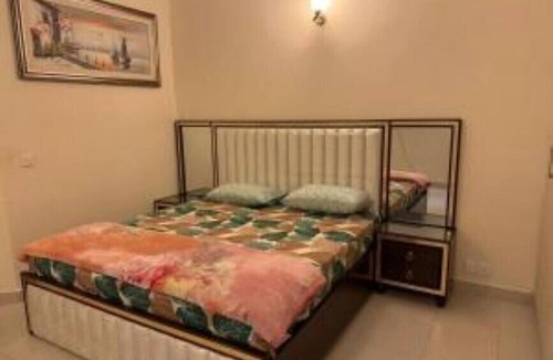 Karachi District Hotel | Holidazzle Villa