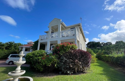 Clinketts Villa | Holland Park Villa Barbados, Sleeps 8, Private Pool