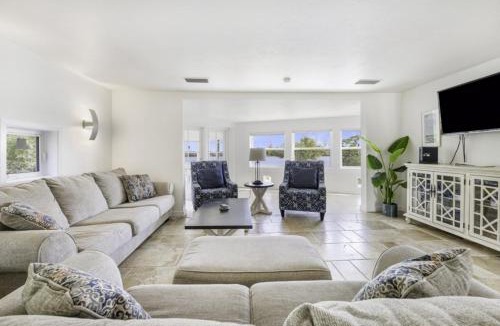 Wulfert House | Holley House