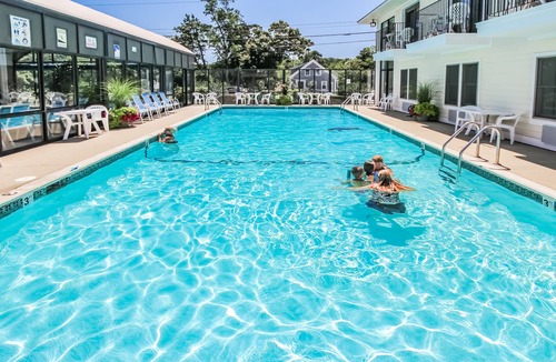 West Yarmouth Apartment | Holly Tree Resort
