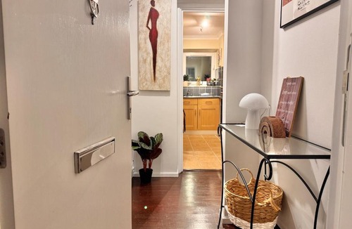 Cole Green Apartment | Hollybush House