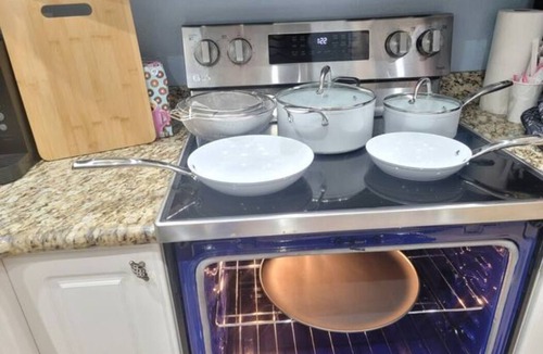Hollywood House | Hollywood Family Home 4/2 with pool near Hard Rock Stadium & Guitar Hotel